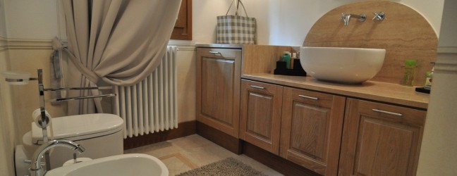 Bagno in rovere